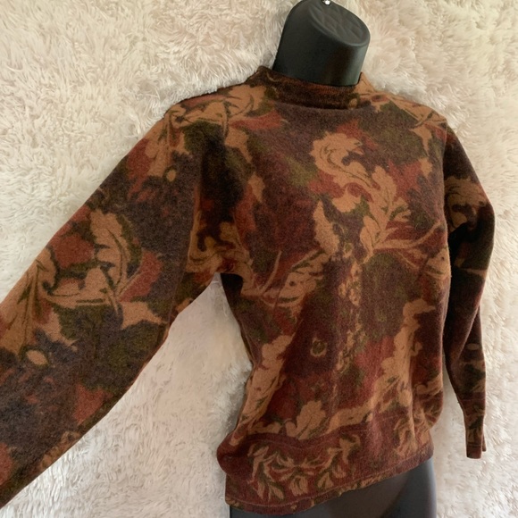 Vintage Wool Feeling Tapestry Print Crew Neck Sweater. - Picture 3 of 8